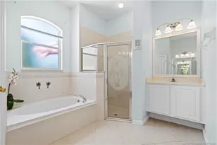 512 NW Sunflower Pl, Jensen Beach, FL 34957 - Photo 19