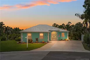 512 NW Sunflower Pl, Jensen Beach, FL 34957 - Photo 37