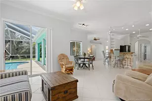 512 NW Sunflower Pl, Jensen Beach, FL 34957 - Photo 13