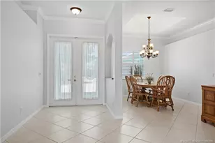 512 NW Sunflower Pl, Jensen Beach, FL 34957 - Photo 5