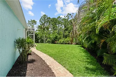 512 NW Sunflower Place, Jensen Beach, FL 34957 - Photo 33