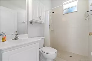 512 NW Sunflower Pl, Jensen Beach, FL 34957 - Photo 25