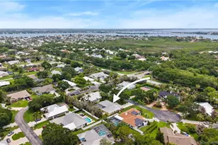 972 SW Hunt Club Cir, Palm City, FL 34990 - Photo 27
