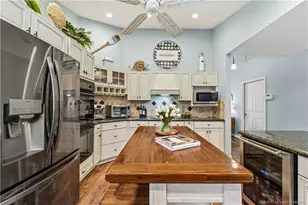 972 SW Hunt Club Cir, Palm City, FL 34990 - Photo 11