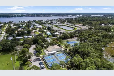 972 SW Hunt Club Circle, Palm City, FL 34990 - Photo 33