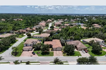 2276 NW Diamond Creek Way, Jensen Beach, FL 34957 - Photo 59