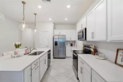 1871 SE Tarni Way, Stuart, FL 34996 - Photo 9