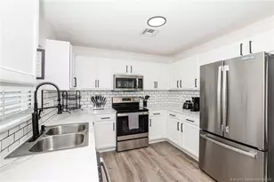 1225 SW Hunnicut Ave SW, Port Saint Lucie, FL 34953 - Photo 13