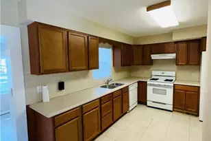 1701 Sunrise Blvd, Fort Pierce, FL 34950 - Photo 3