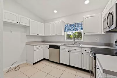 984 NW 16th Place, Stuart, FL 34994 - Photo 15