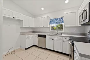 984 NW 16th Pl, Stuart, FL 34994 - Photo 15
