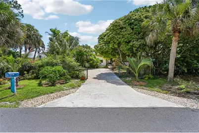 351 SE Flamingo Avenue, Stuart, FL 34996 - Photo 3