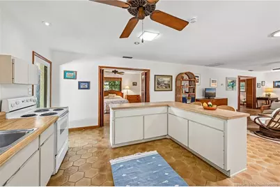 351 SE Flamingo Avenue, Stuart, FL 34996 - Photo 17