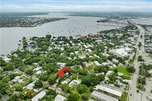 536 SW Halpatiokee St, Stuart, FL 34994 - Photo 37