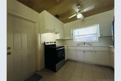 1406 Citrus Avenue, Fort Pierce, FL 34950 - Photo 5