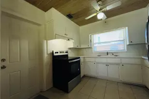 1406 Citrus Ave, Fort Pierce, FL 34950 - Photo 5