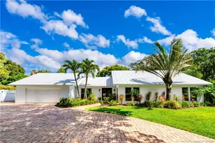 10 Ridgeland Dr, Stuart, FL 34996 - Photo 1