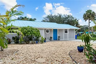 2495 NE Hickory Ave, Jensen Beach, FL 34957 - Photo 37