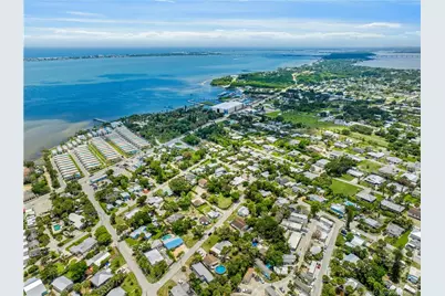 2495 NE Hickory Avenue, Jensen Beach, FL 34957 - Photo 45