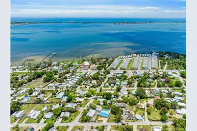 2495 NE Hickory Avenue, Jensen Beach, FL 34957 - Photo 47