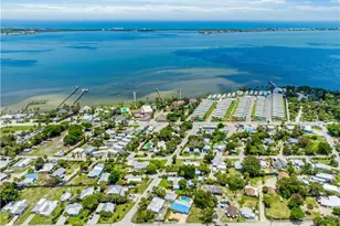 2495 NE Hickory Ave, Jensen Beach, FL 34957 - Photo 47