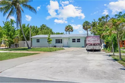 520 SE Dolphin Drive, Stuart, FL 34996 - Photo 3