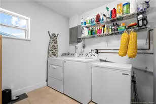523 SE Dolphin Dr, Stuart, FL 34996 - Photo 23