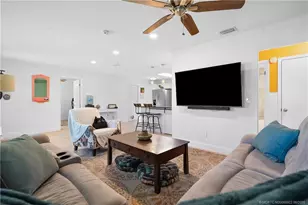523 SE Dolphin Dr, Stuart, FL 34996 - Photo 15