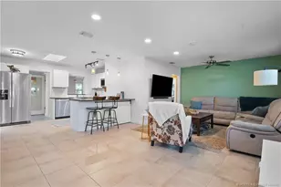 523 SE Dolphin Dr, Stuart, FL 34996 - Photo 13