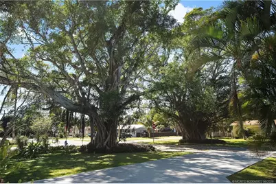 523 SE Dolphin Drive, Stuart, FL 34996 - Photo 3