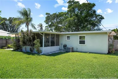 523 SE Dolphin Drive, Stuart, FL 34996 - Photo 45