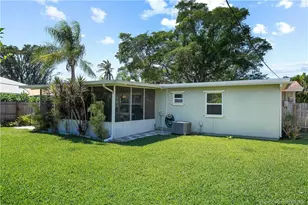 523 SE Dolphin Dr, Stuart, FL 34996 - Photo 45