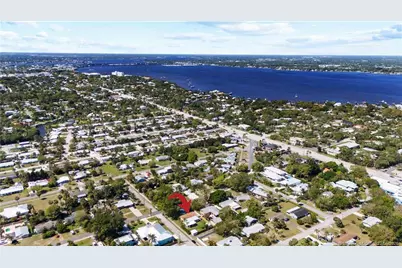 523 SE Dolphin Drive, Stuart, FL 34996 - Photo 11