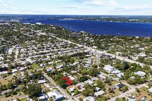 523 SE Dolphin Dr, Stuart, FL 34996 - Photo 11