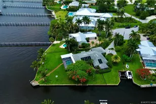 1910 NW Cove Cir, Stuart, FL 34994 - Photo 5