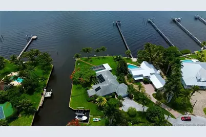 1910 NW Cove Circle, Stuart, FL 34994 - Photo 3