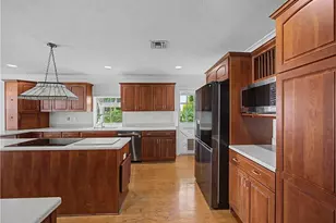 1910 NW Cove Cir, Stuart, FL 34994 - Photo 31