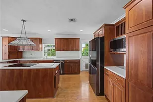 1910 NW Cove Cir, Stuart, FL 34994 - Photo 33