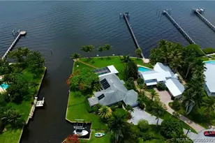 1910 NW Cove Cir, Stuart, FL 34994 - Photo 1