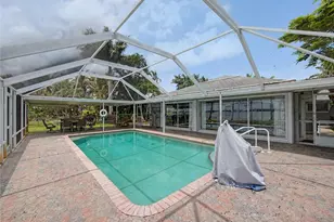 1910 NW Cove Cir, Stuart, FL 34994 - Photo 21