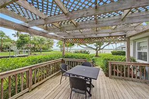 1910 NW Cove Cir, Stuart, FL 34994 - Photo 13