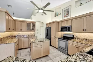460 NE Cornwall Ave Ave, Port Saint Lucie, FL 34983 - Photo 9