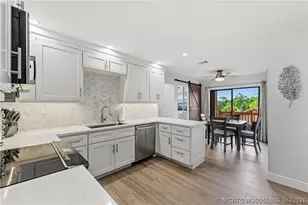 164 SE Crestwood Cir, Stuart, FL 34997 - Photo 11