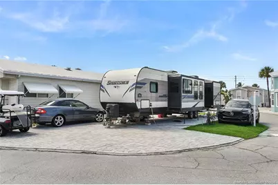944 Nettles Boulevard, Jensen Beach, FL 34957 - Photo 3