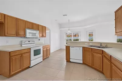 8253 Sandpine Circle, Port Saint Lucie, FL 34952 - Photo 21