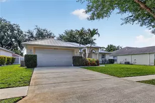 8253 Sand Pine Cir, Port Saint Lucie, FL 34952 - Photo 3