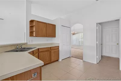 8253 Sandpine Circle, Port Saint Lucie, FL 34952 - Photo 19