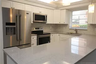 2950 SE Ocean Blvd, Stuart, FL 34996 - Photo 9