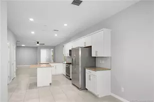 10214 SW Captiva Dr, Port Saint Lucie, FL 34987 - Photo 13
