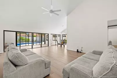 264 E River Park Drive, Jupiter, FL 33477 - Photo 7